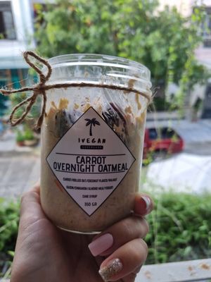 New menu item I had the pleasure of sampling, Overnight oats 🤤 #Veganuary at iVegan Supershop Da Nang - Healthy Plant Based Cafe in Da Nang