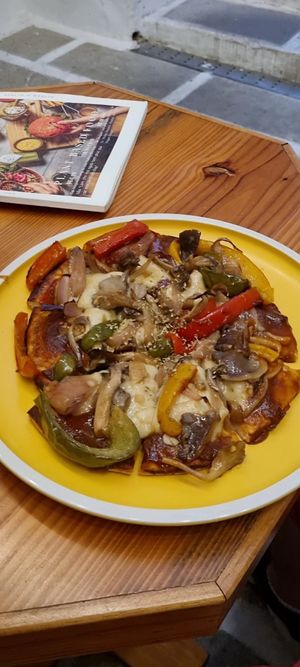Mushroom peace-zza #Veganuary at iVegan Supershop Da Nang - Healthy Plant Based Cafe in Da Nang
