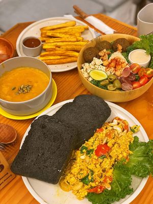Scramble tofu, falafel bowl, pumpkin soup & sweet potato fries at iVegan Supershop Da Nang - Healthy Plant Based Cafe in Da Nang