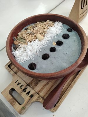 iVegan smoothie bowl at iVegan Supershop Da Nang - Healthy Plant Based Cafe in Da Nang