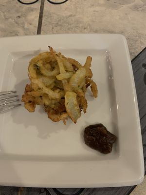 Onion bhajis  at Saboreando Comida India in Progreso