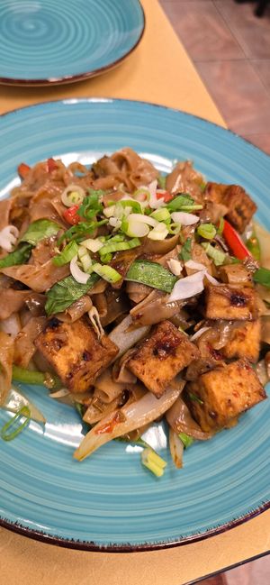 Drunken noodles at Thai Silk in Orlando