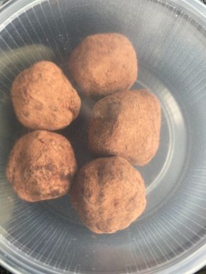 Lentil truffle  at Wat in het vat zit in Wageningen