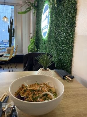 the quantity is misleading in this bowl, there was really not much  at Happy Bowl in Neuchatel