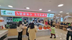 interior and front desk  at Sù yǐ Xiāng SùShí 素颐香 in Chongqing