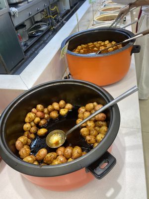 Pots of potatoes   at Sù yǐ Xiāng SùShí 素颐香 in Chongqing
