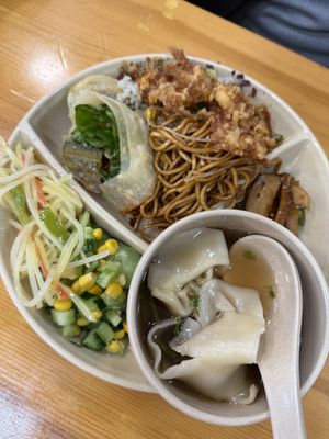   at Sù yǐ Xiāng SùShí 素颐香 in Chongqing