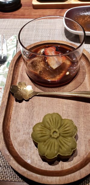 Bingfen with some special mushroom inside of it, and a mung bean cake. at Sun Plant - 芊月茗 Qiānyuèmíng in Chongqing