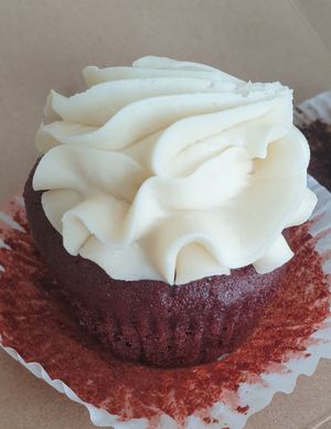  at Skiff's Cakes in Simi Valley