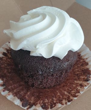  at Skiff's Cakes in Simi Valley