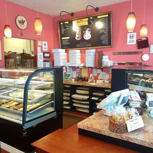  at Skiff's Cakes in Simi Valley