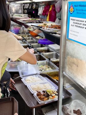 Buffet line  at Ban Bee Siang in Muar