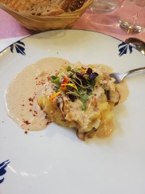 Potato and portobello pie at Ca n'Ela Vegan Restaurant in Mallorca