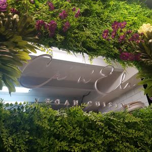 Decor at Ca n'Ela Vegan Restaurant in Mallorca