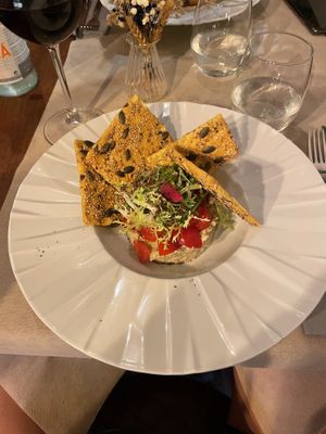 Tartare di melanzane con crakers di semi  at Ca n'Ela Vegan Restaurant in Mallorca