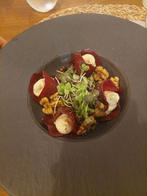 Rote Beete Ravioli at Ca n'Ela Vegan Restaurant in Mallorca