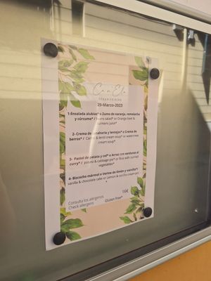 Lunch menu (changes daily) at Ca n'Ela Vegan Restaurant in Mallorca