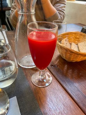 Rote Beete-Orange-Kurkuma-Saft (1. Gang)  at Ca n'Ela Vegan Restaurant in Mallorca