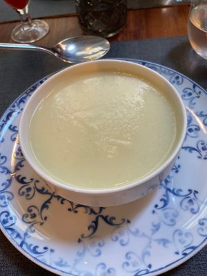 Blumenkohlcremesuppe (2. Gang)  at Ca n'Ela Vegan Restaurant in Mallorca