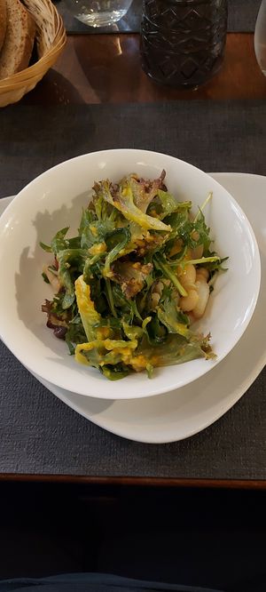 Bohnensalat at Ca n'Ela Vegan Restaurant in Mallorca