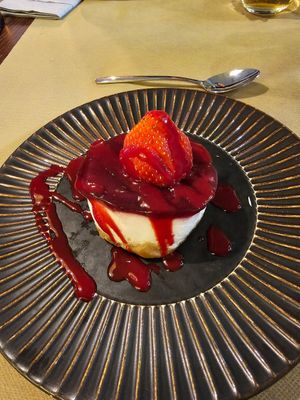 Cheesecake at Ca n'Ela Vegan Restaurant in Mallorca