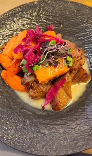 Seitan mit Möhren und Süßkartoffeln at Ca n'Ela Vegan Restaurant in Mallorca