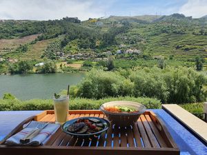 Little Lunch at Quinta de São Bernardo in Mesao Frio
