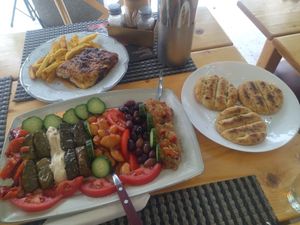6 appetizers dish and vegan moussaka at Pheidias Grill House in Olympia