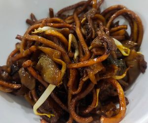 Fried kuey teow mee at Veggie 素食 121 in Central Singapore