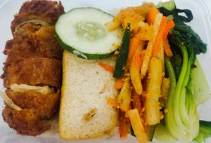 Fried chicken rice at Veggie 素食 121 in Central Singapore