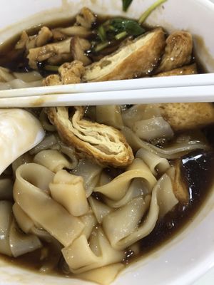Lor kway teow  at Veggie 素食 121 in Central Singapore