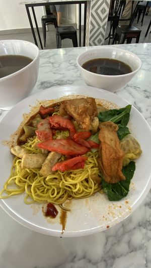 Wanton noodles  at Veggie 素食 121 in Central Singapore