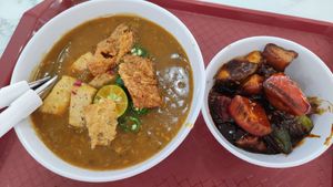 Mee Rebus and Fruit Rojak at Veggie 素食 121 in Central Singapore