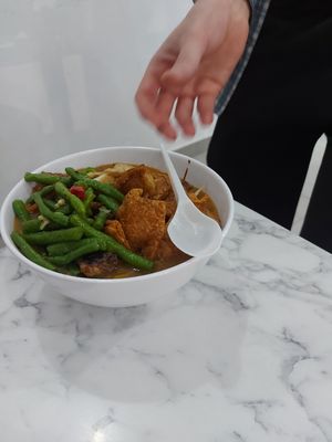Mee rebus with green beans at Veggie 素食 121 in Central Singapore
