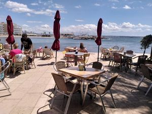 Seeside (Cala Estancia) at MaiMai Surf Bar in Mallorca