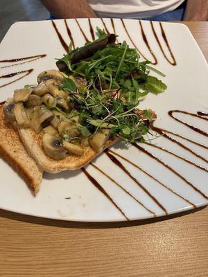 Garlic mushrooms  at The Swan in Banton