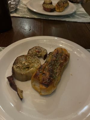 Pão de alho e batata doce   at A Coruja in Sao Paulo