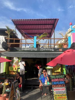 In between two dive shops  at Les Amis in Playa Del Carmen