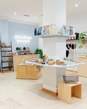  at Friendly Shop in Padua