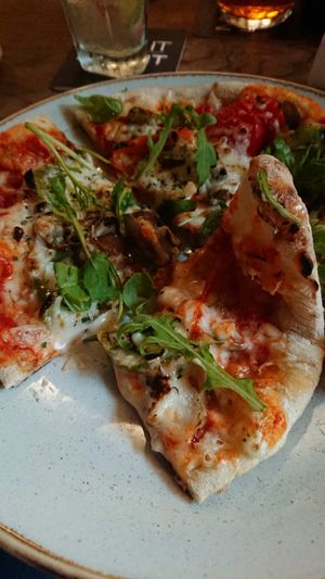 Roast vegetable vegan pizza at Hope & Anchor in Ulverston