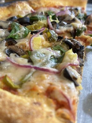 Veggie lover pizza 🍕 with vegan cheesee  at Mancos Brewing Company in Mancos