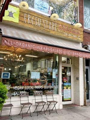 Storefront at Fresh Start Organic Eatery in Astoria