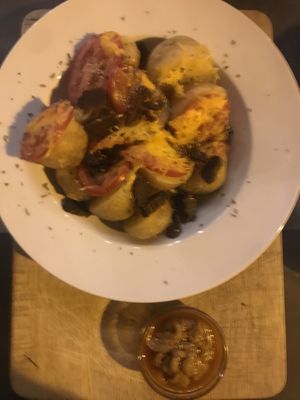 Bravas at El Dinàmic de BCN in Barcelona