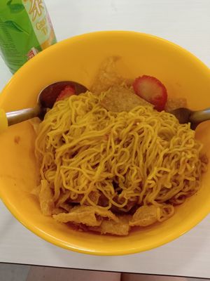 Dry noodles at Makan Vegan 斋这里 - Pioneer Mall in West Singapore