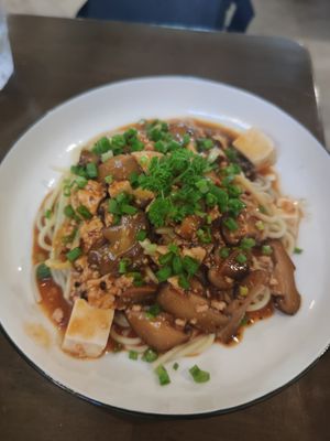 Vegan pasta with tofu at Pokeman in Da Nang