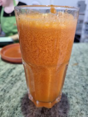 Orange-Apfel-Ingwer-Saft at Red in Heidelberg
