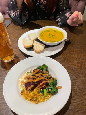 Pumpkin soup and falafel with broccoli at The Waverley in Callander