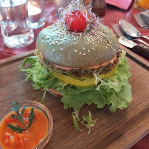 Green Burger Summer Edition - vegan at Hotel Gasthof Brüggler in Radstadt