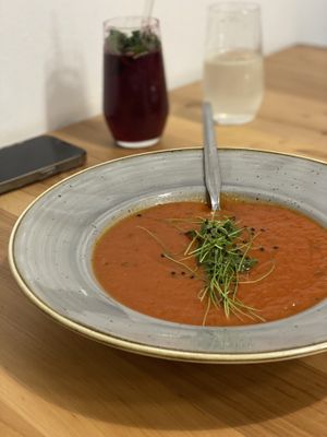 Potatoe soup   at Chutnej in Prague