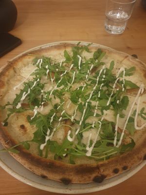 The Queen Pizza at Chutnej in Prague